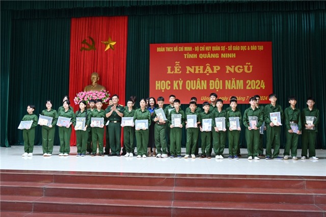 Lễ nhập ngũ "Học kỳ trong quân đội" năm 2024