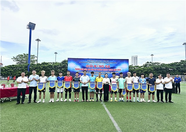 Khai mạc Giải bóng đá thanh niên các khu dân cư trên địa bàn phường Quang Trung