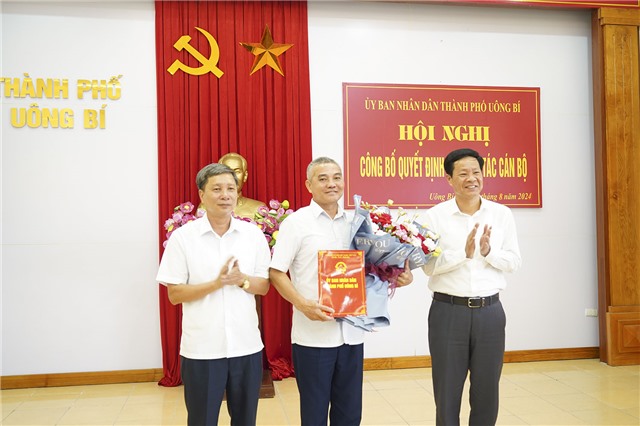 Công bố quyết định về việc tiếp nhận và bổ nhiệm Phó Giám đốc Trung tâm Truyền thông và Văn hóa thành phố