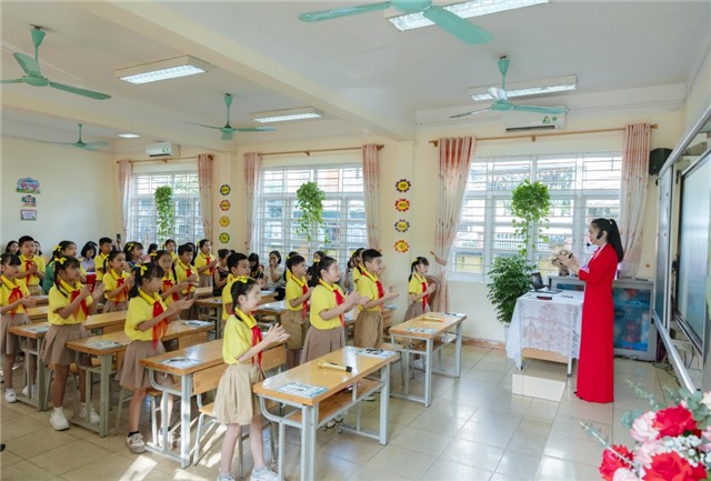 Khắc phục tình trạng thiếu giáo viên ở các cơ sở giáo dục