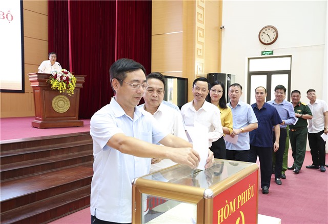 Hội nghị cán bộ chủ chốt về công tác cán bộ