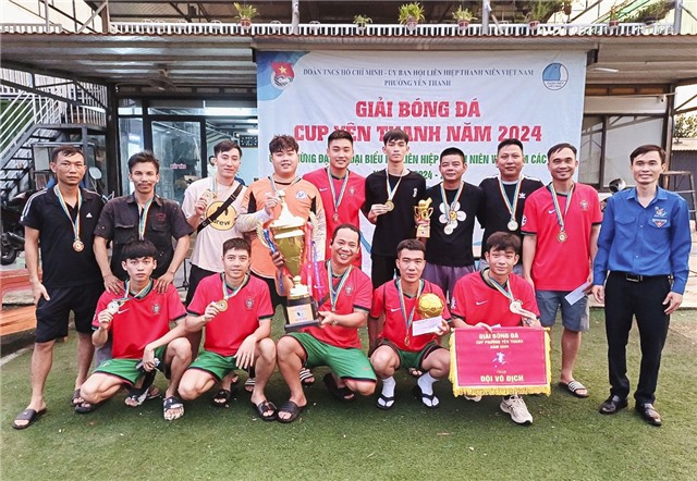 Bế mạc giải bóng đá Cúp Yên Thanh năm 2024