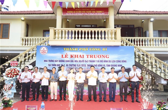 Khai trương "Nhà trưng bày không gian văn hóa đồng bào dân tộc Dao Thanh Y" và "Mô hình du lịch cộng đồng" tại thôn Khe Sú 2, xã Thượng Yên Công