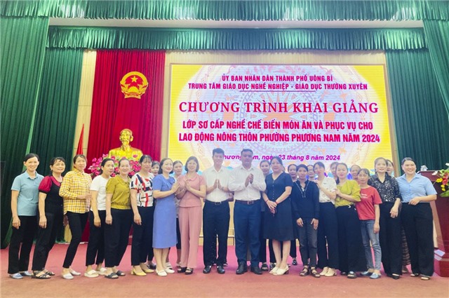 Trung tâm GDNN&GDTX thành phố khai giảng lớp sơ cấp nghề cho lao động nông thôn phường Phương Nam