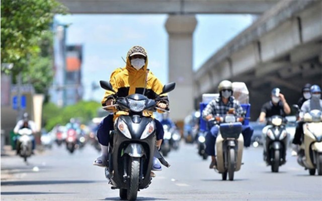 Nắng nóng gay gắt ở miền Bắc và miền Trung có thể vượt 37 độ