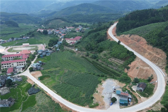 Quan tâm phát triển vùng DTTS, miền núi, biên giới, hải đảo