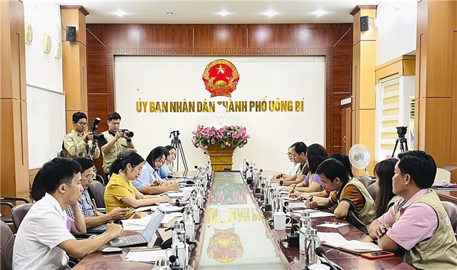 Đoàn công tác của ActionAid làm việc với thành phố Uông Bí để thảo luận các đề xuất hỗ trợ khắc phục sau bão Yagi 