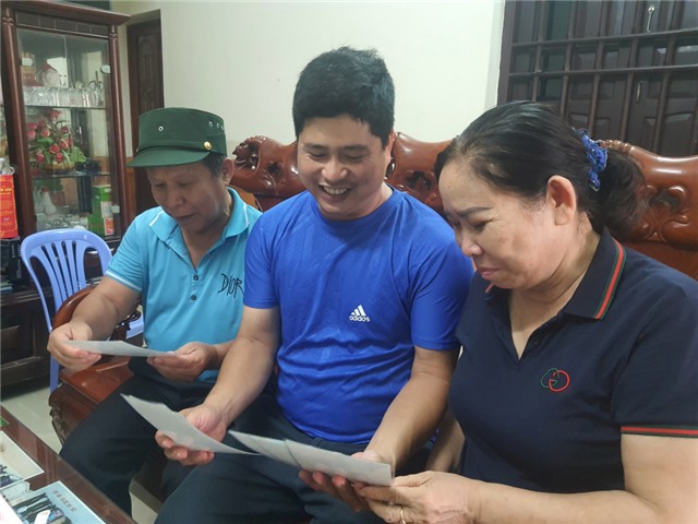 "Con còn sống mãi"
