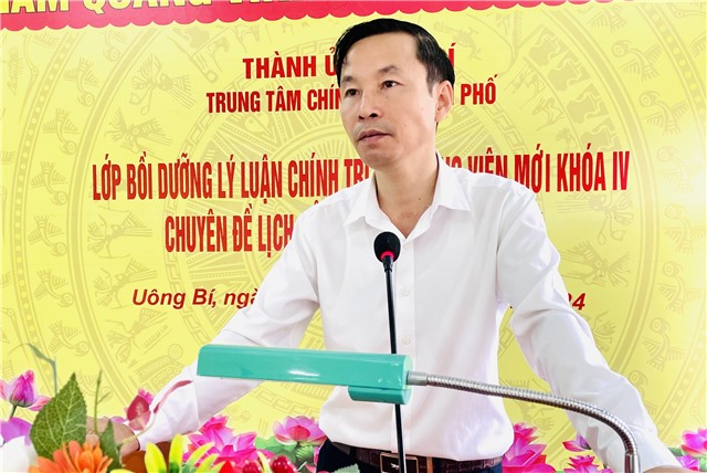 Khai giảng Lớp bồi dưỡng lý luận chính trị cho đảng viên mới khoá IV, chuyên đề Lịch sử Đảng khoá V năm 2024