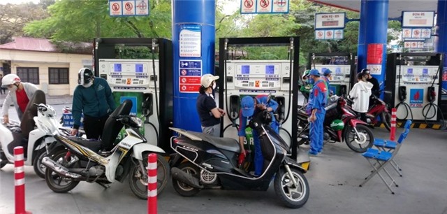 Bảo đảm cung ứng xăng dầu cho sản xuất, kinh doanh và tiêu dùng của người dân, doanh nghiệp