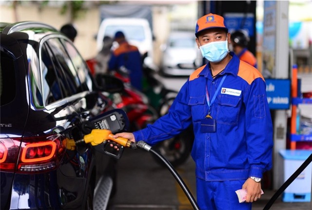 Xăng, dầu giảm giá lần thứ 3 liên tiếp