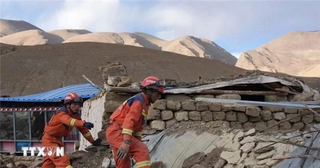 Động đất tại Trung Quốc: 126 người đã thiệt mạng và 188 người bị thương