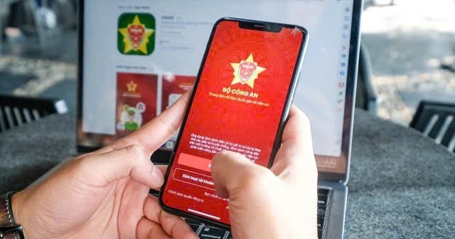 Không yêu cầu công dân xuất trình giấy tờ đã tích hợp trên VNeID