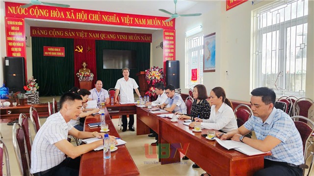 Đoàn Giám sát HĐND phường Uông Bí: Khảo sát thực tế về Dự án Đường liên khu và điểm ngập úng tại khu Quang Trung 4 và khu Quang Trung 5B