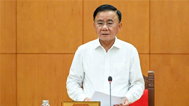 Quy định của Bộ Chính trị về phân cấp quản lý cán bộ và quy hoạch, bổ nhiệm, giới thiệu ứng cử, tạm đình chỉ công tác, cho thôi giữ chức vụ, từ chức, miễn nhiệm đối với cán bộ