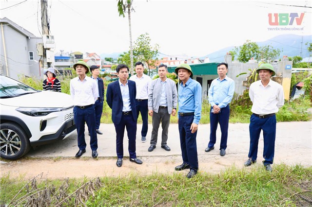 Lãnh đạo phường Uông Bí kiểm tra thực địa các công trình chuẩn bị đầu tư trên địa bàn