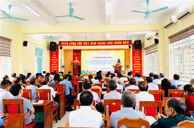 Bồi dưỡng lý luận chính trị và nghiệp vụ công tác cho cán bộ MTTQ các phường Uông Bí, Yên Tử, Vàng Danh năm 2025