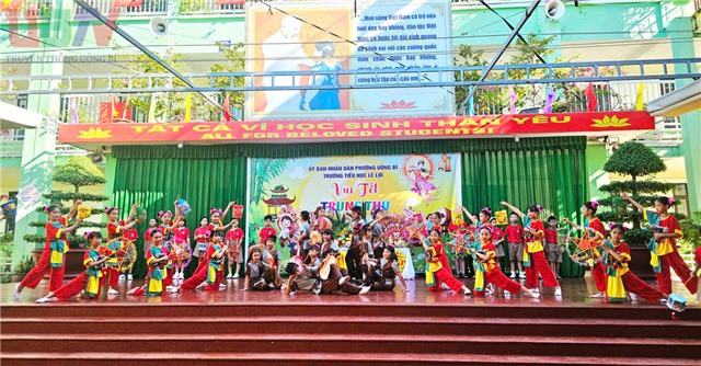 Rộn ràng "Vui Tết Trung thu" tại Trường Tiểu học Lê Lợi