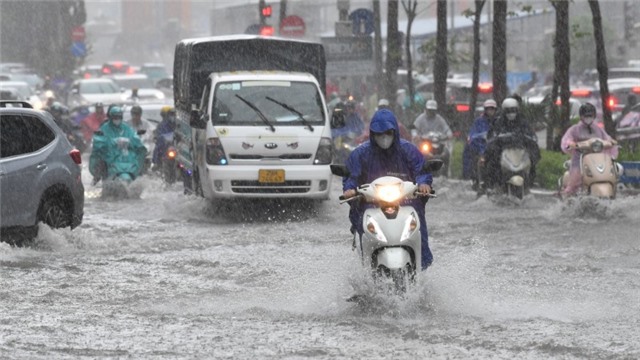 Thời tiết ngày 7/10: Hà Nội và nhiều địa phương có mưa to đến rất to