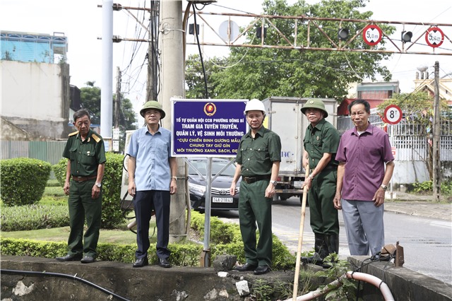 Hội CCB phường Uông Bí ra mắt mô hình Tổ tự quản Hội Cựu chiến binh tham gia tuyên truyền, quản lý vệ sinh môi trường hệ thống tiêu thoát nước