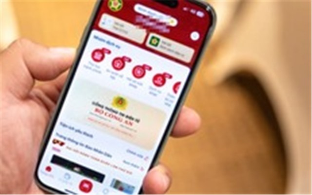 Trình tự, thủ tục nộp sổ đỏ trên VNeID người dân cần biết