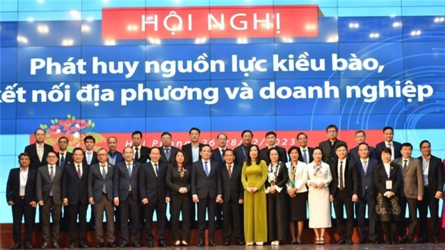 Phát huy nguồn lực người Việt Nam ở nước ngoài trong phát triển đất nước
