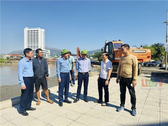 Lãnh đạo phường Uông Bí thăm và nắm tình hình, tiến độ triển khai các dự án chỉnh trang đô thị trên địa bàn phường Uông Bí