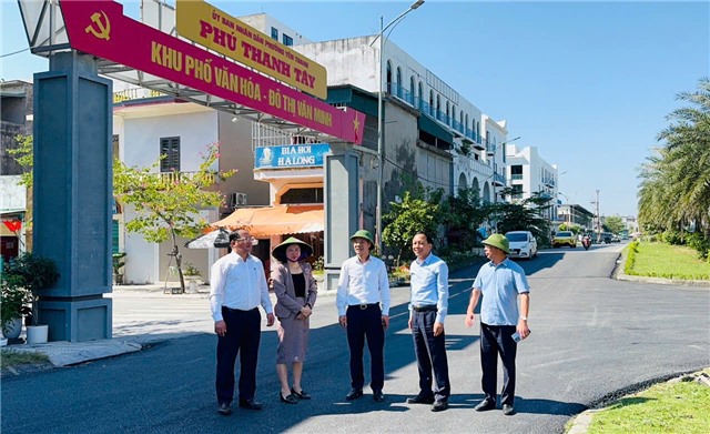 Lãnh đạo phường Uông Bí khảo sát hạ tầng khu dân cư, kiểm tra các dự án chỉnh trang đô thị triển khai trong năm 2025