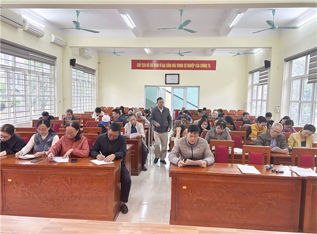 Phường Uông Bí: Tổ chức hội nghị điều tra dư luận xã hội về kết quả phát triển kinh tế - xã hội, xây dựng Đảng và hệ thống chính trị năm 2025