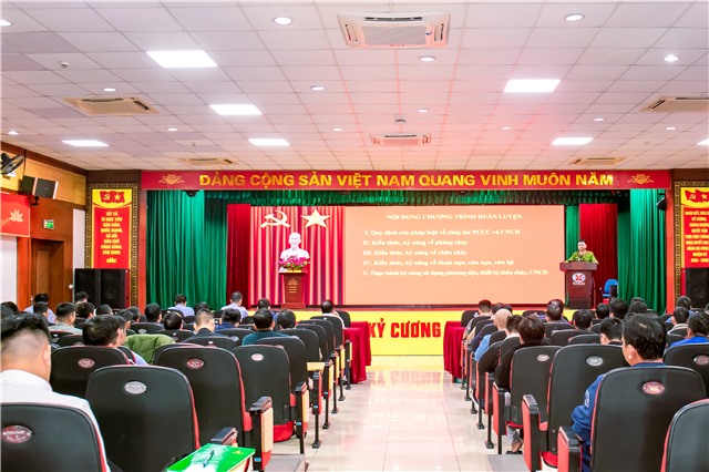 CÔNG TY KHO VẬN ĐÁ BẠC – VINACOMIN: Huấn luyện bồi dưỡng nghiệp vụ PCCC - CNCH năm 2025