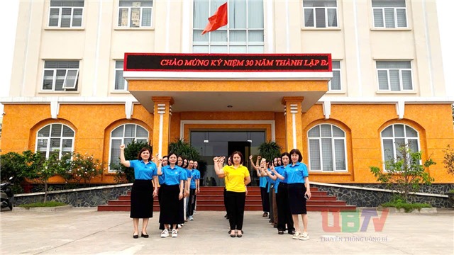 BHXH Uông Bí: Ra quân quyết tâm hoàn thành chỉ tiêu BHYT hộ gia đình năm 2025