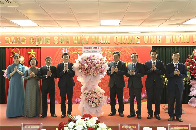 Bệnh viện Việt Nam – Thuỵ Điển Uông Bí kỷ niệm 70 năm Ngày Thầy thuốc Việt Nam 27/2