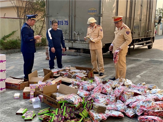 Thành phố tăng cường công tác chống buôn lậu, gian lận thương mại và hàng giả bảo vệ Người tiêu dùng