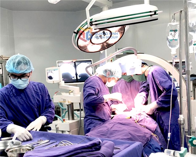 Kỷ niệm 70 năm Ngày Thầy thuốc Việt Nam 27/2 (1955-2025): Tăng cường đào tạo, nâng cao chất lượng y tế