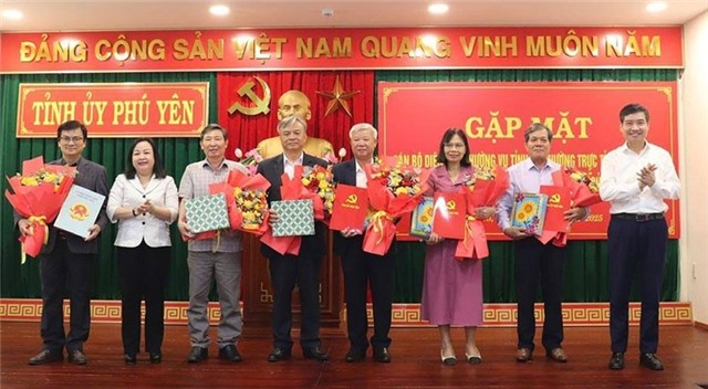 Sửa Nghị định 178, Bộ Nội vụ đề xuất bổ sung 3 nhóm đối tượng hưởng chính sách nghỉ hưu trước tuổi