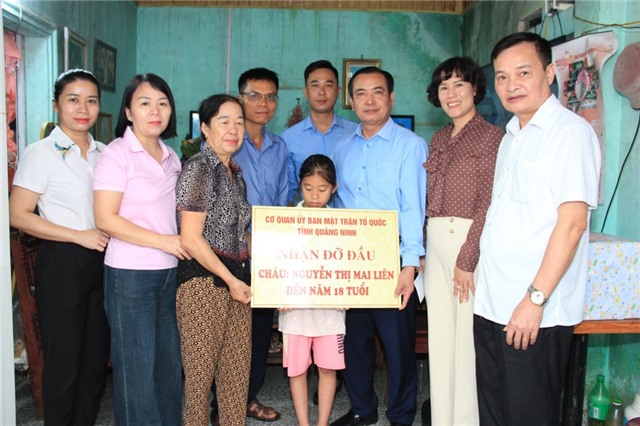 Lan tỏa vòng tay yêu thương