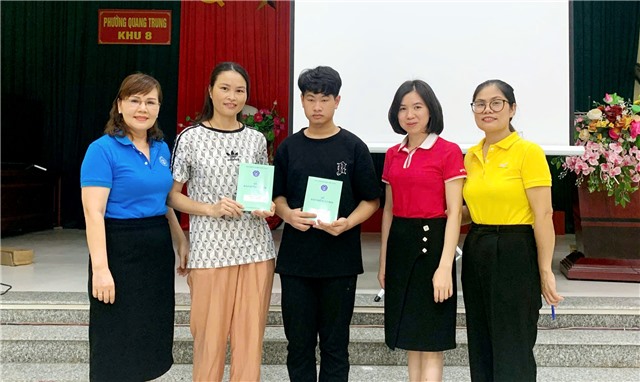 Bảo hiểm xã hội tự nguyện - Chỗ dựa vững chắc cho người lao động tự do khi về già