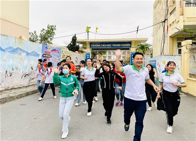 Phường Trưng Vương phát động cuộc vận động “Toàn dân rèn luyện thân thể theo gương Bác Hồ vĩ đại” và Ngày chạy Olympic vì sức khỏe toàn dân năm 2025