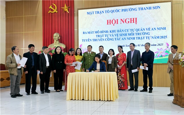 Phường Thanh Sơn ra mắt mô hình Khu dân cư tự quản giữ gìn An ninh trật tự và đảm bảo vệ sinh môi trường 