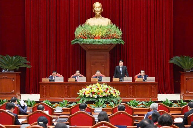 Thông cáo báo chí về ngày làm việc thứ nhất của Hội nghị Trung ương 11 khóa XIII