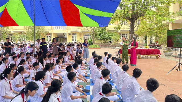 Sôi nổi Hội thi “Báo cháy 114”