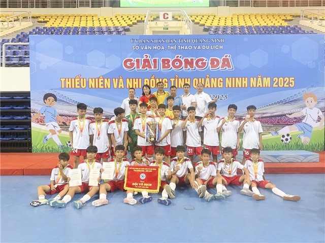 Đội bóng đá thiếu niên Uông Bí vô địch Giải bóng đá Thiếu niên – Nhi đồng tỉnh Quảng Ninh năm 2025