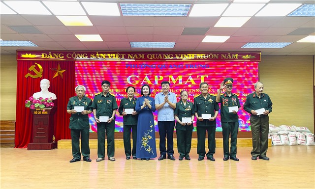 Phường Quang Trung gặp mặt đại biểu cựu chiến binh, cựu TNXP tiêu biểu tham gia kháng chiến chống Mỹ cứu nước