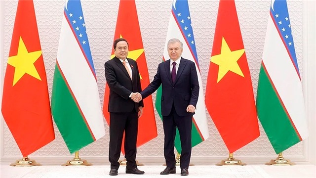 Chủ tịch Quốc hội Trần Thanh Mẫn hội kiến Tổng thống Uzbekistan