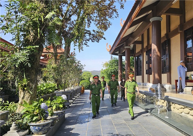 Công an xã Thượng Yên Công phối hợp đảm bảo ANTT Đại lễ Phật đản năm 2025