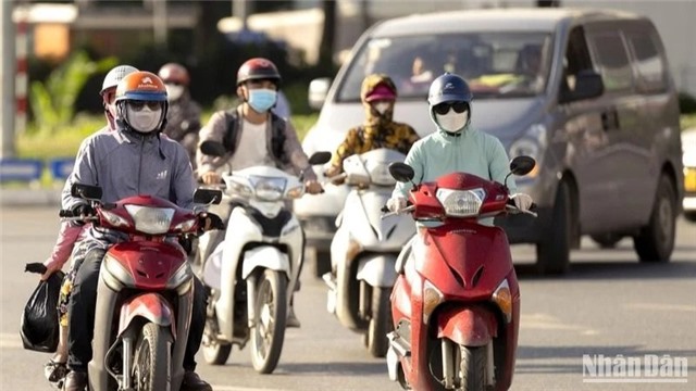 Thời tiết ngày 14/5: Bắc Bộ và Trung Bộ trời nắng, Nam Bộ có mưa dông