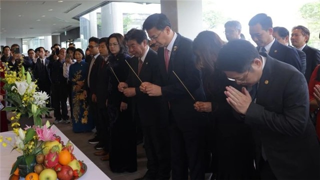 Cộng đồng người Việt Nam tại Nhật Bản ghi nhớ công lao vĩ đại của Chủ tịch Hồ Chí Minh