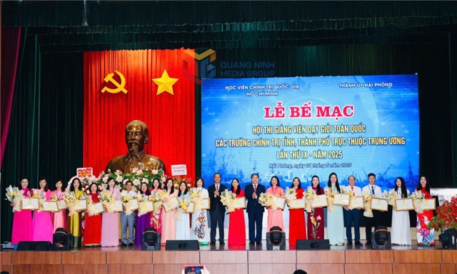 Quảng Ninh có 2 giảng viên đạt giải tại Hội thi giảng viên dạy giỏi toàn quốc các trường chính trị