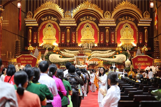 Xá lợi Đức Phật sẽ được cung rước từ Cung Trúc Lâm về chùa Chuông (Hưng Yên) vào 6h30' ngày 28/5