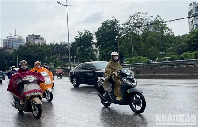 Ngày 27/5, mưa rào và dông xuất hiện nhiều nơi trên cả nước